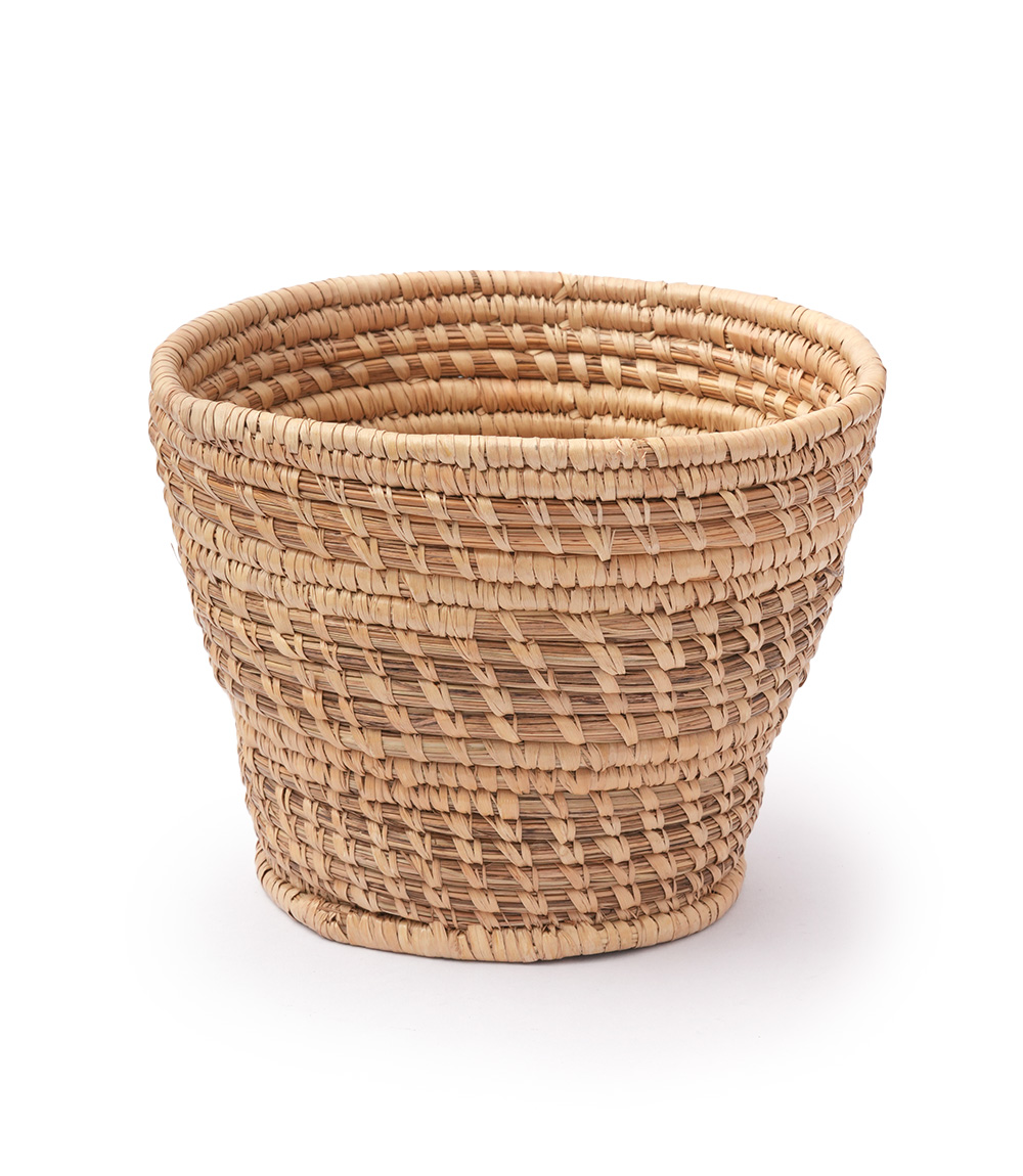 Natural woven planter