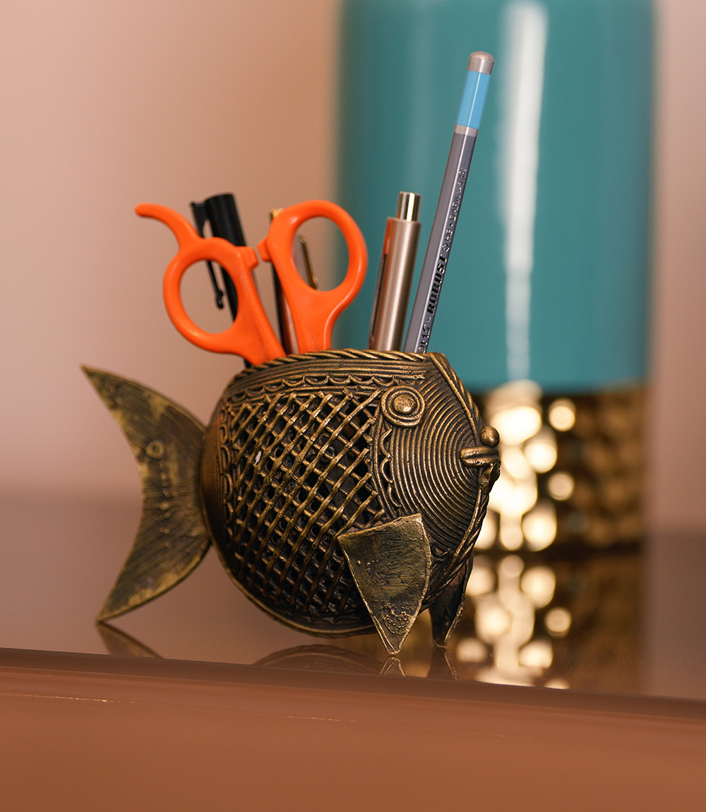 Dokra work Jaali Fish Pen Stands