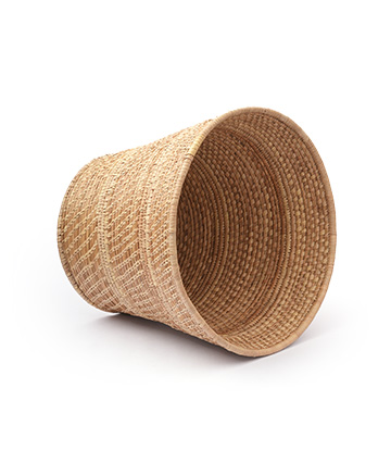 Natural woven planter