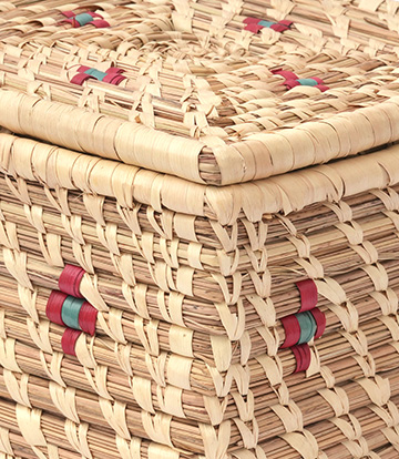 hand-woven-gift-box-with-lid-sq